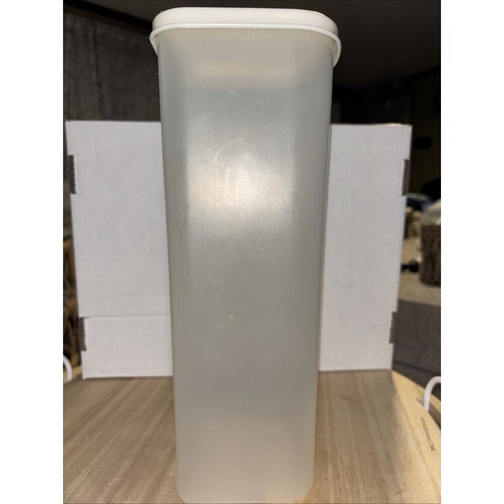 Vintage Buddeez Sandwich Size Bread Buddy Dispenser Container Cream/white LID